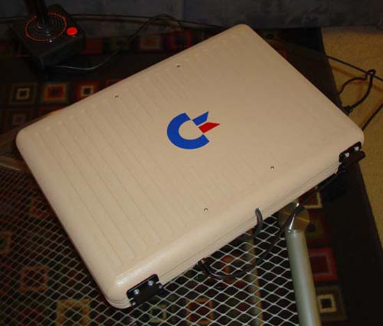 commodore-64-laptop-mod_3