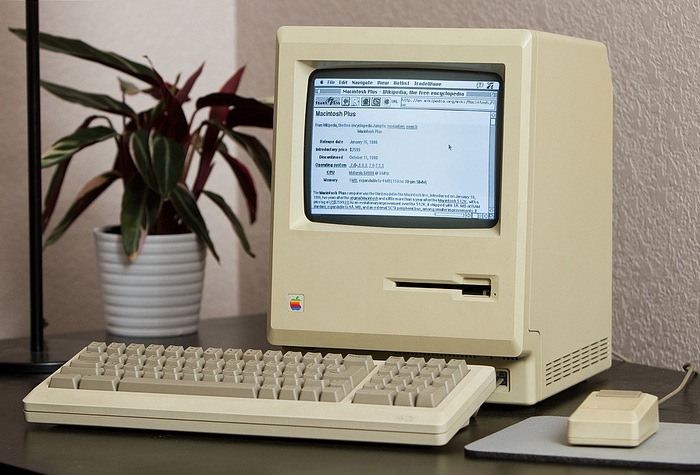 Macintosh-Plus