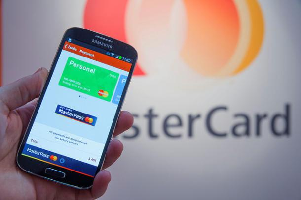 mastercard-smartphone-mobile-payment