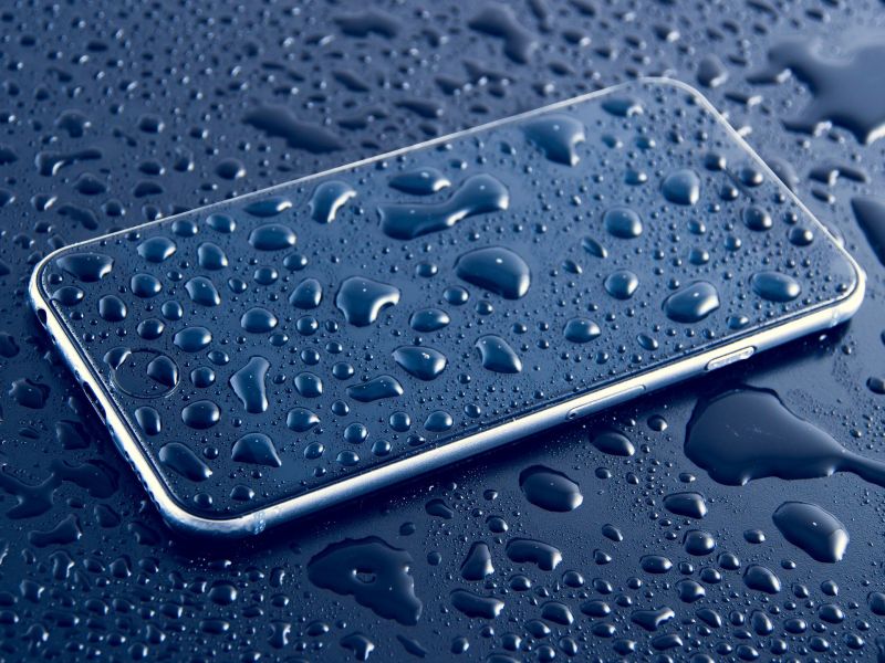 smartphone molhado